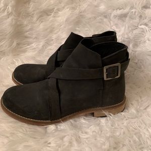 $168 Free People Black Las Palmas Booties Size 37